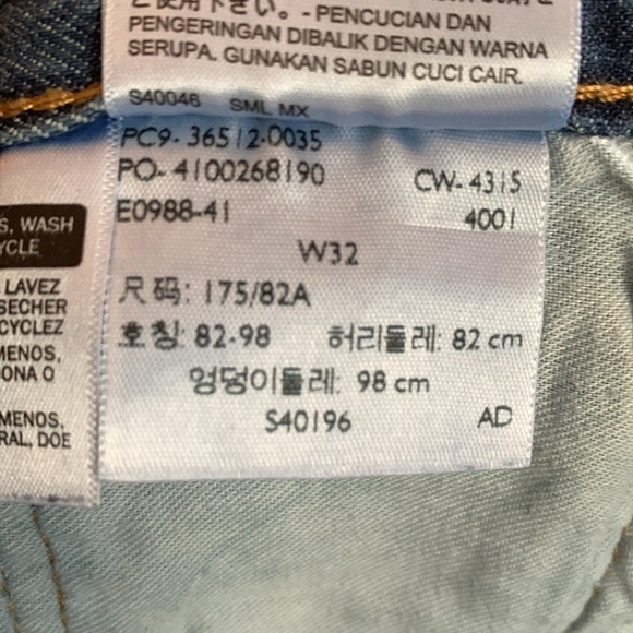 Levi’s 501 sz 32 Original Fit Men’s Jean Shorts Long Bermuda - Picture 9 of 9